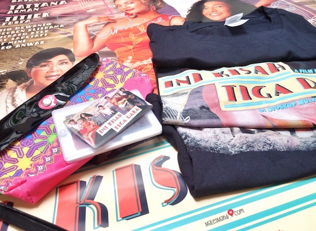 giveaway-merchandise-iktd